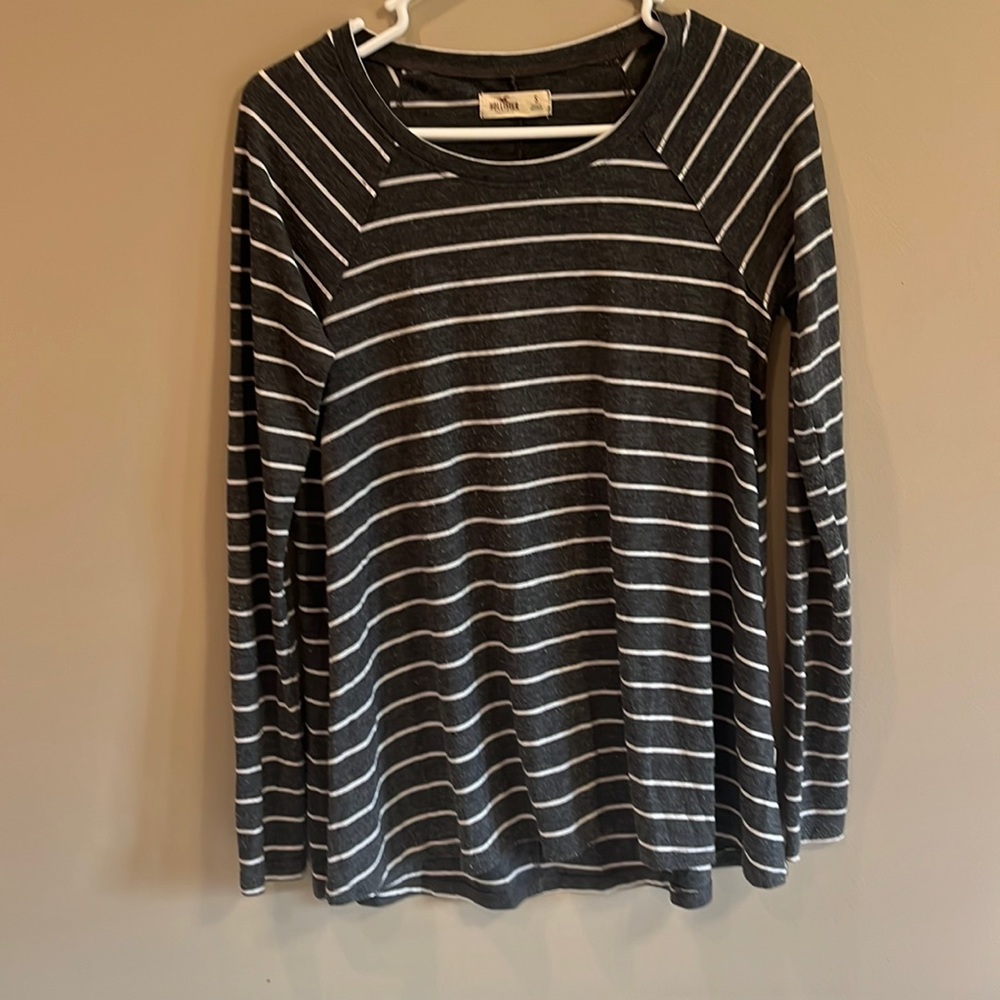 Size small Hollister soft and flow top. Gray with white stripes.